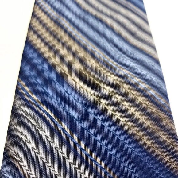 Stafford Blue Beige Striped Woven‎ Short Wide Silk Tie - Picture 2 of 6